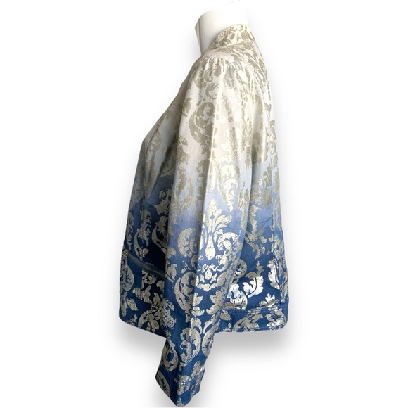 CHICO’S SILVER/BLUE/WHITE FOIL OMBRÉ COTTON JACKET. CHICO’S WOMEN’s SIZE 2 - Picture 3 of 9